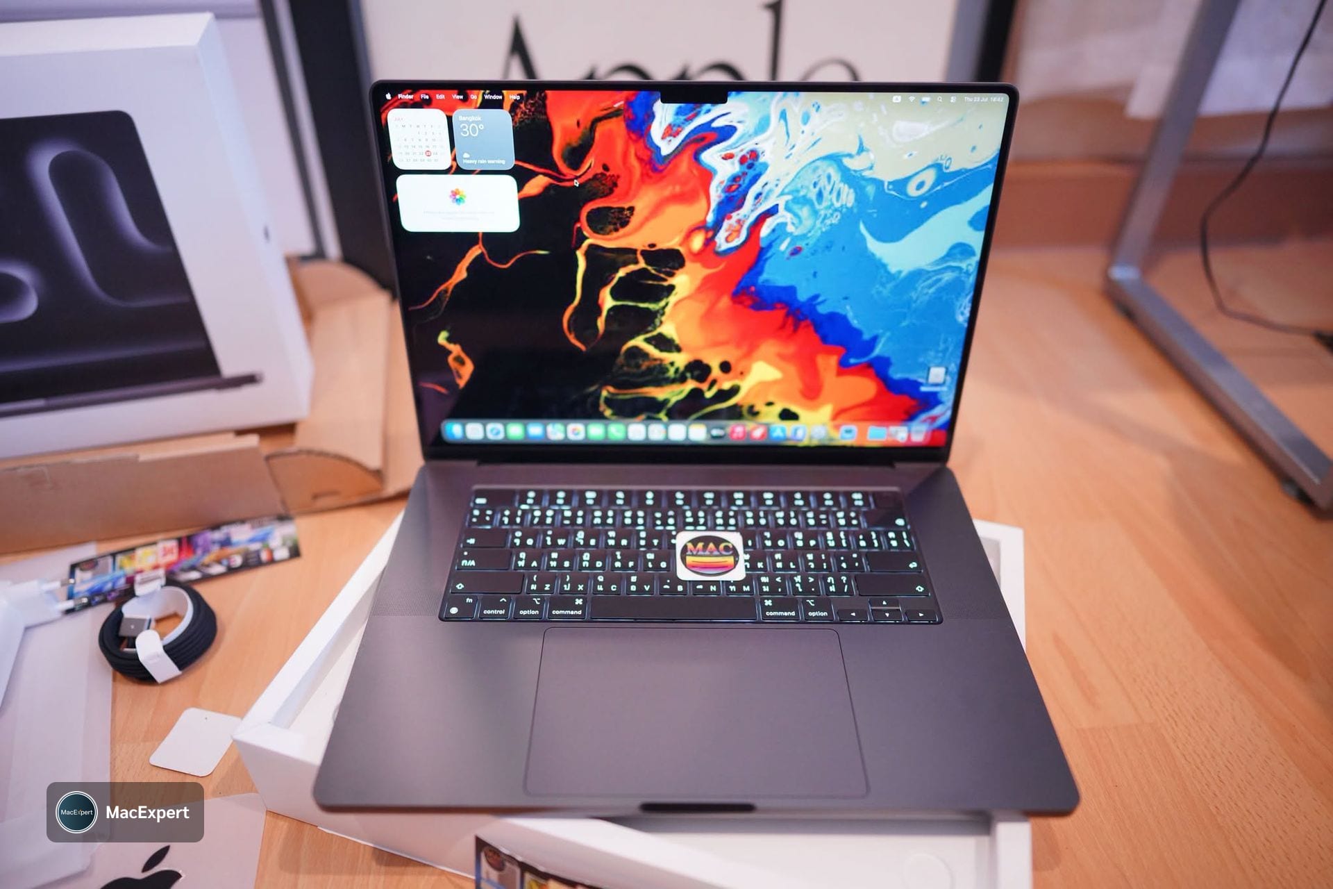 MacBook Pro 16-inch, 2024 (M4 Pro / M4 Max)