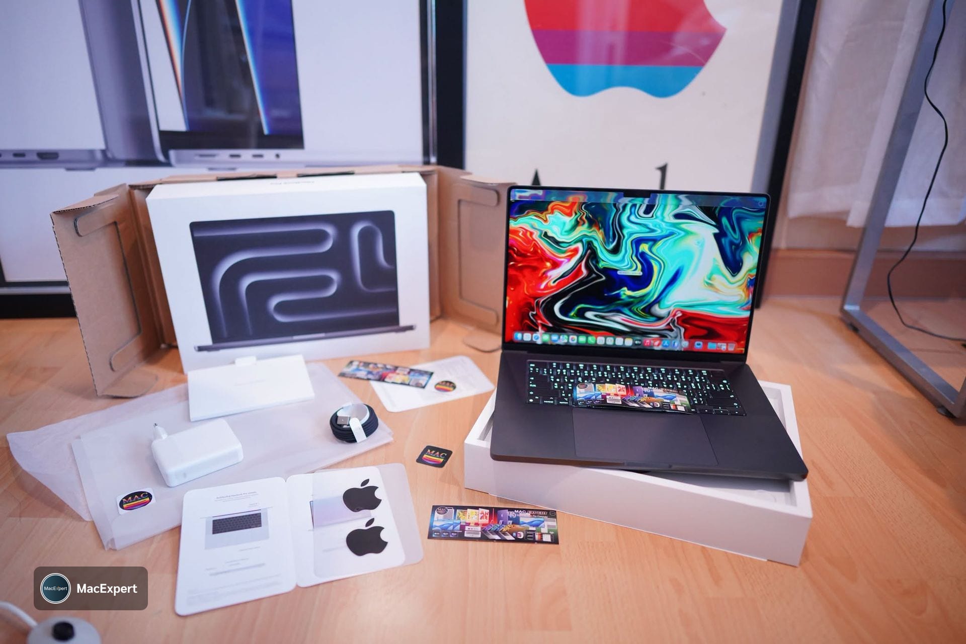 MacBook Pro 16-inch, Nov 2023 (M3 Pro / M3 Max)