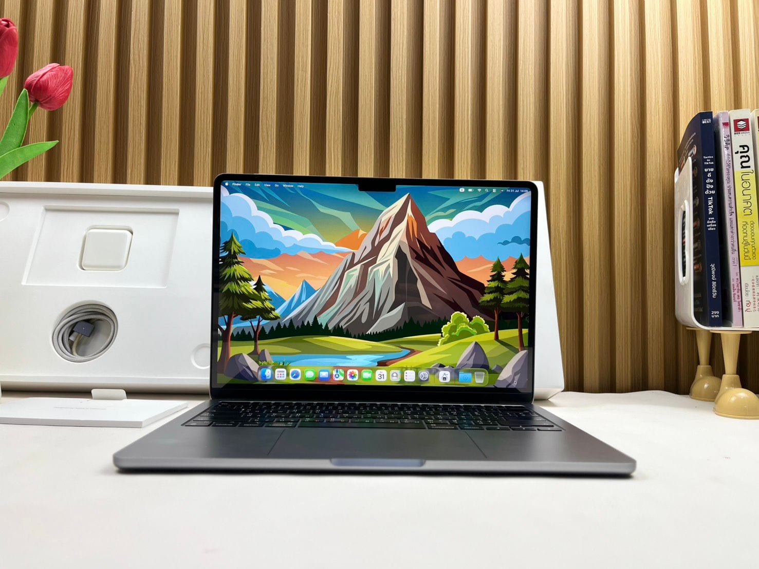 MacBook Air 13-inch, M2, 2022