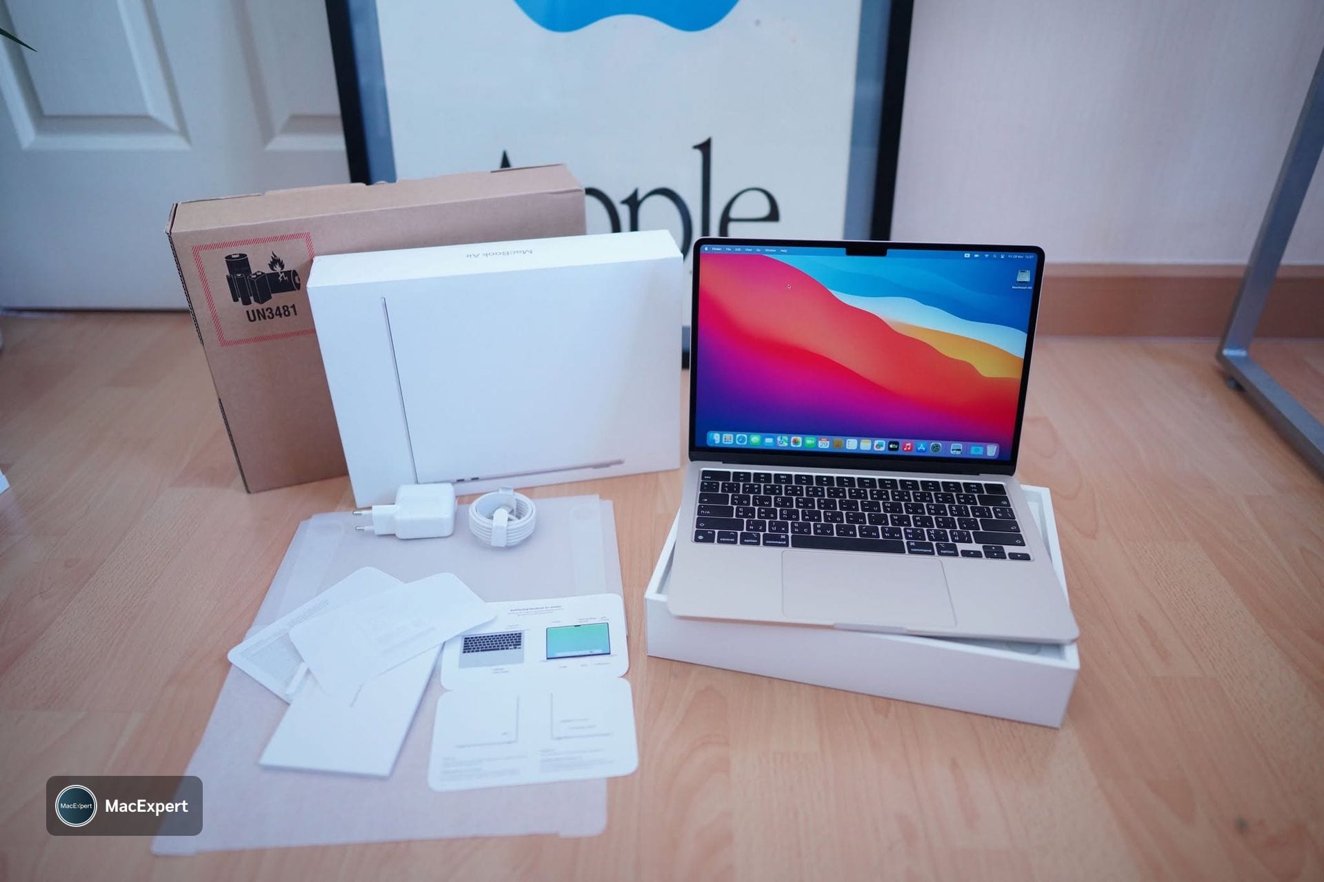 MacBook Air 13-inch, M2, 2022