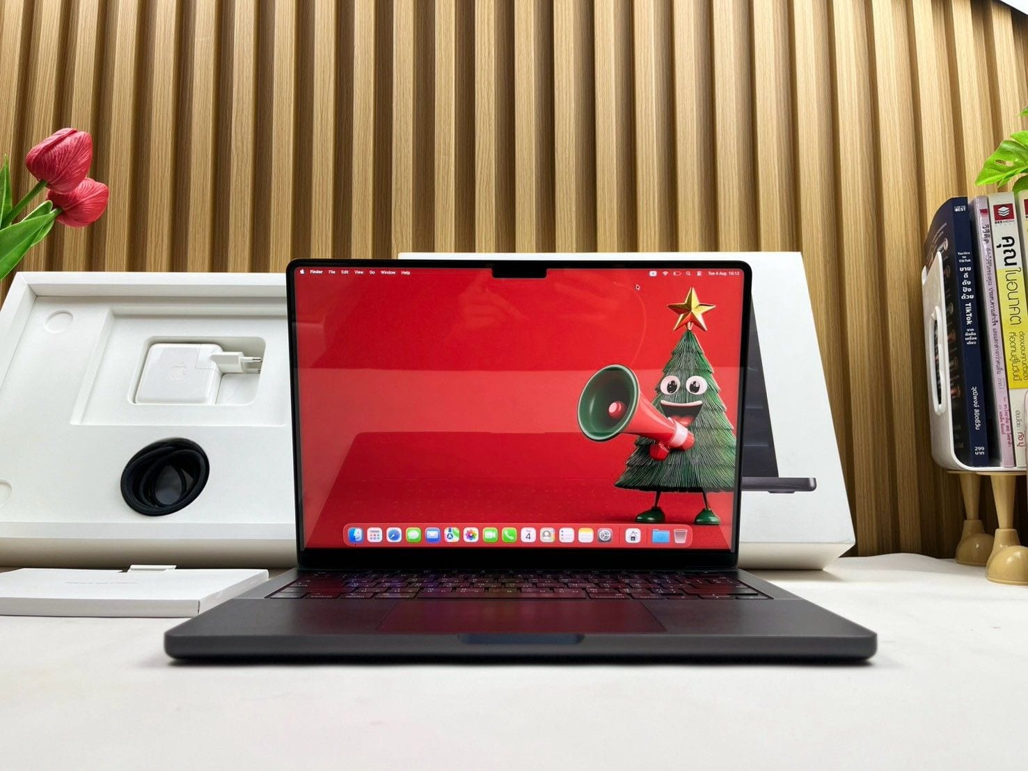 MacBook Pro 14-inch, 2025 (M5)