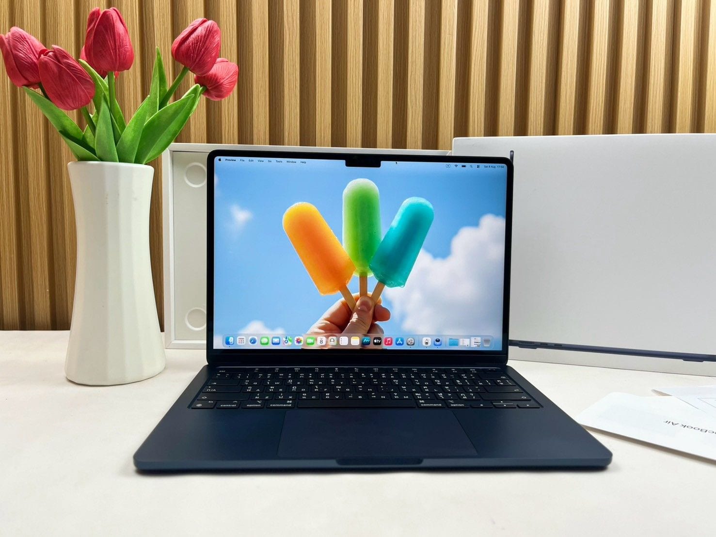 MacBook Air 13-inch, M2, 2022 MacBook Air 13-inch M2 2022 Ram16GB SSD256GB Midnight