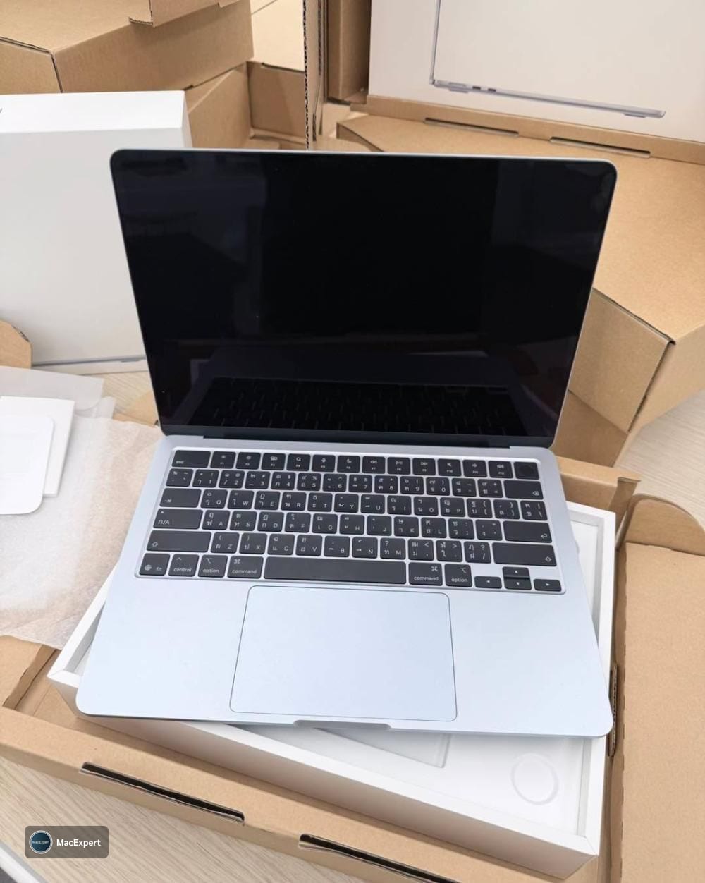 MacBook Air 13-inch, M5, 2026