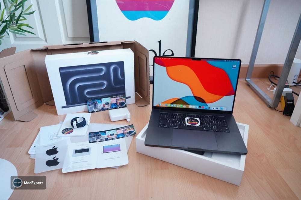 MacBook Pro 16-inch, 2024 (M4 Pro / M4 Max)