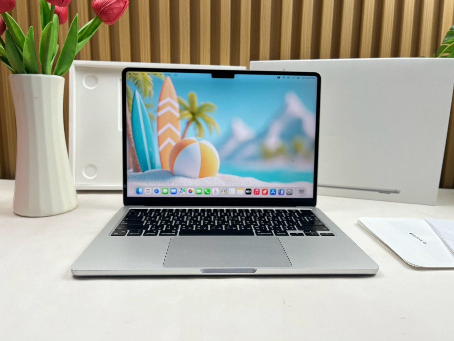 MacBook Air 13-inch, M2, 2022 MacBook Air 13-inch M2 2022 Ram8GB SSD512GB silver
