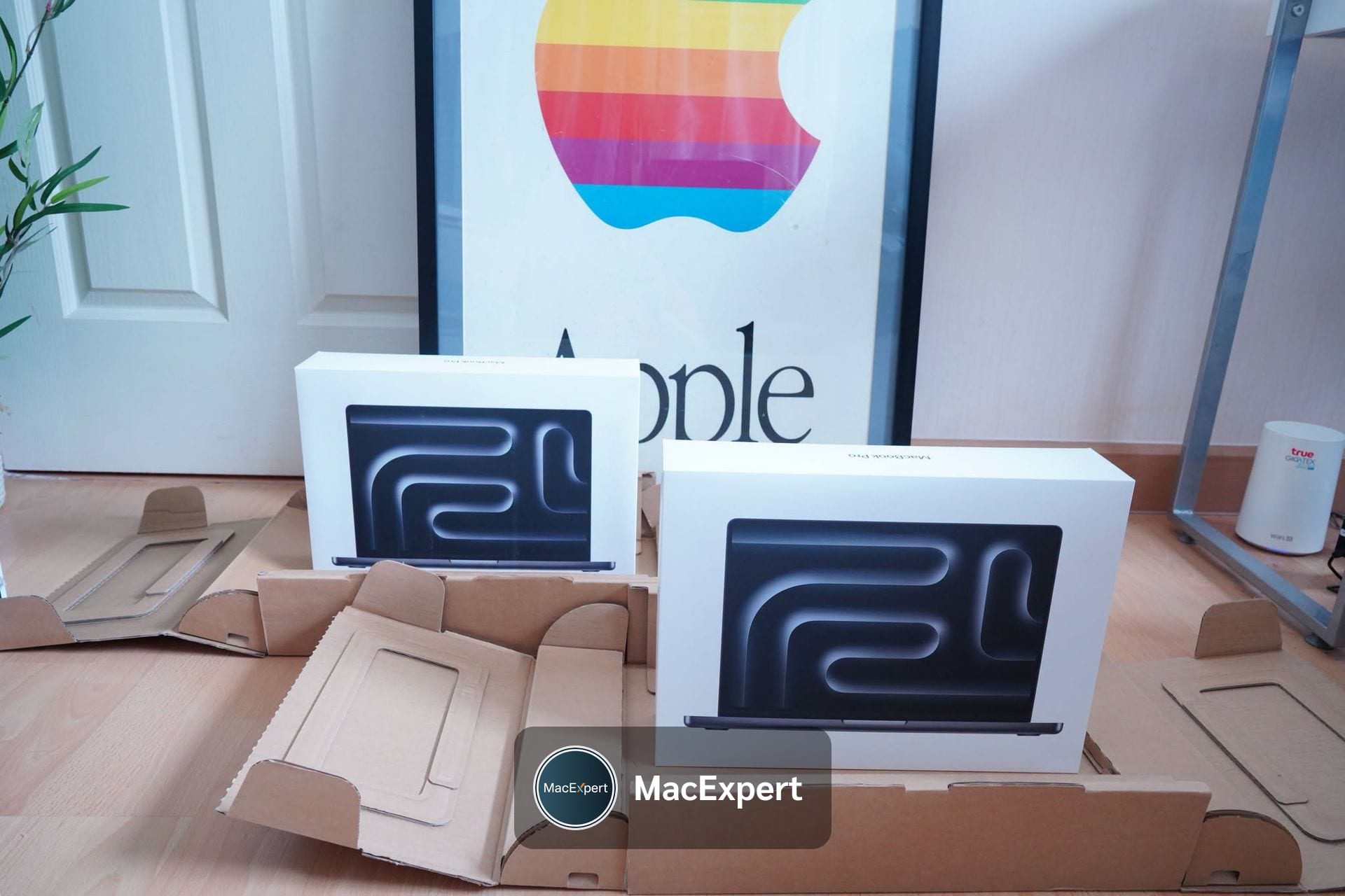 MacBook Pro 14-inch, 2025 (M5)