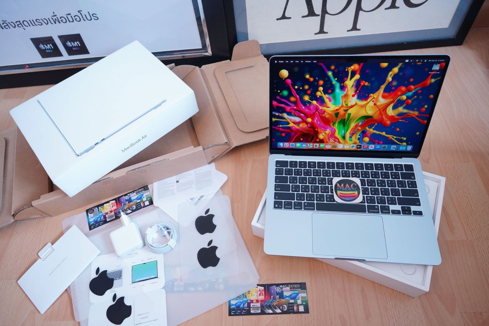 MacBook Air 13-inch, M4, 2025