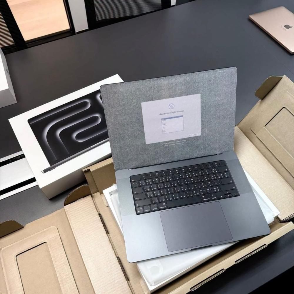 MacBook Pro 16-inch, 2024 (M4 Pro / M4 Max)