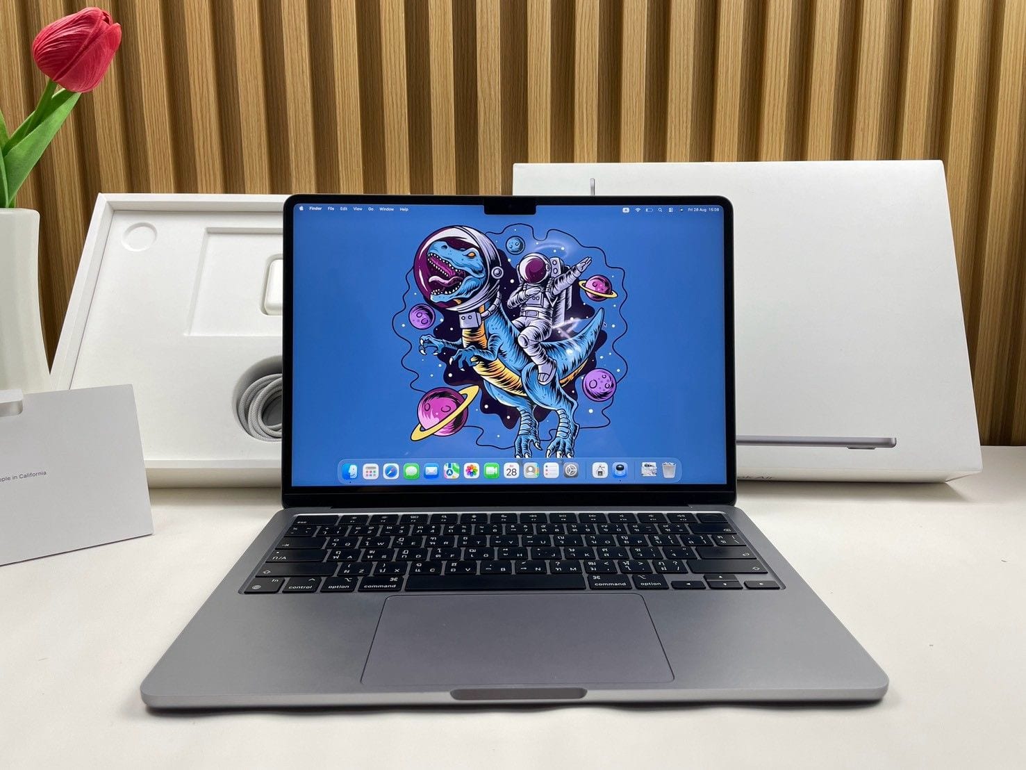 MacBook Air 13-inch, M2, 2022