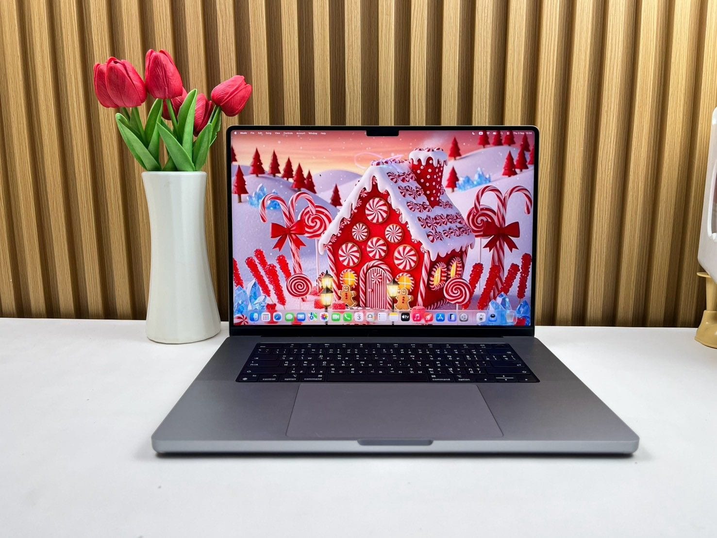 MacBook Pro 16-inch, 2023 (M2 Pro / M2 Max)