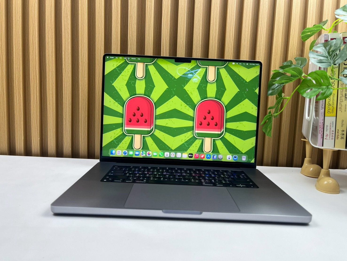 MacBook Pro 16-inch, 2023 (M2 Pro / M2 Max)
