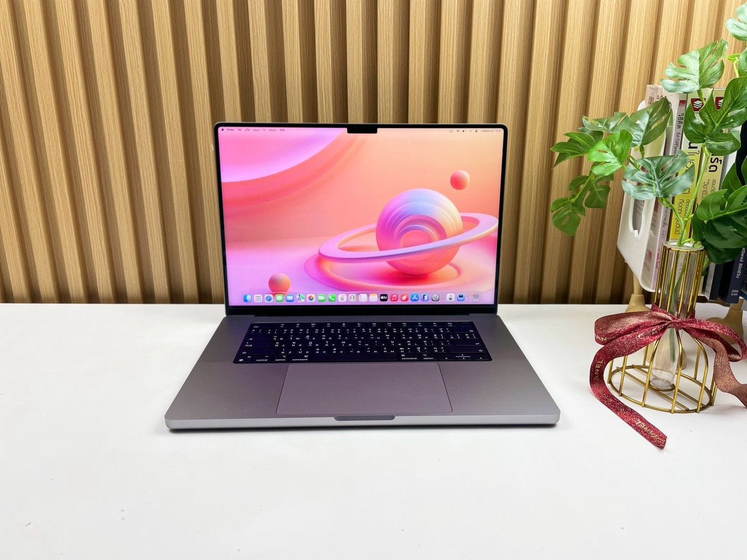MacBook Pro 16-inch, 2023 (M2 Pro / M2 Max)