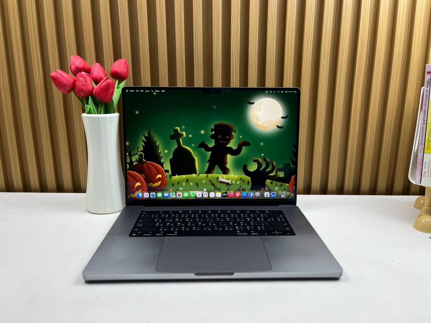 MacBook Pro 16-inch, 2021 (M1 Pro / M1 Max)