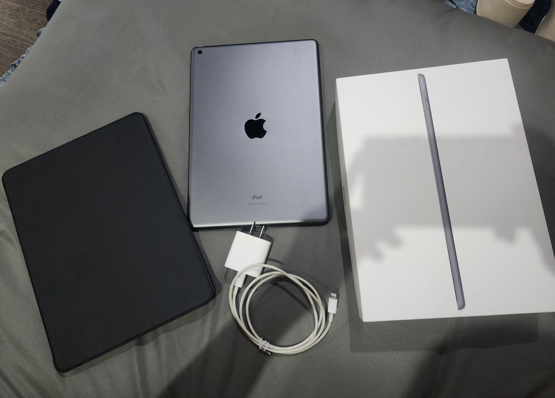 iPad (9th generation, 10.2-inch, 2021)