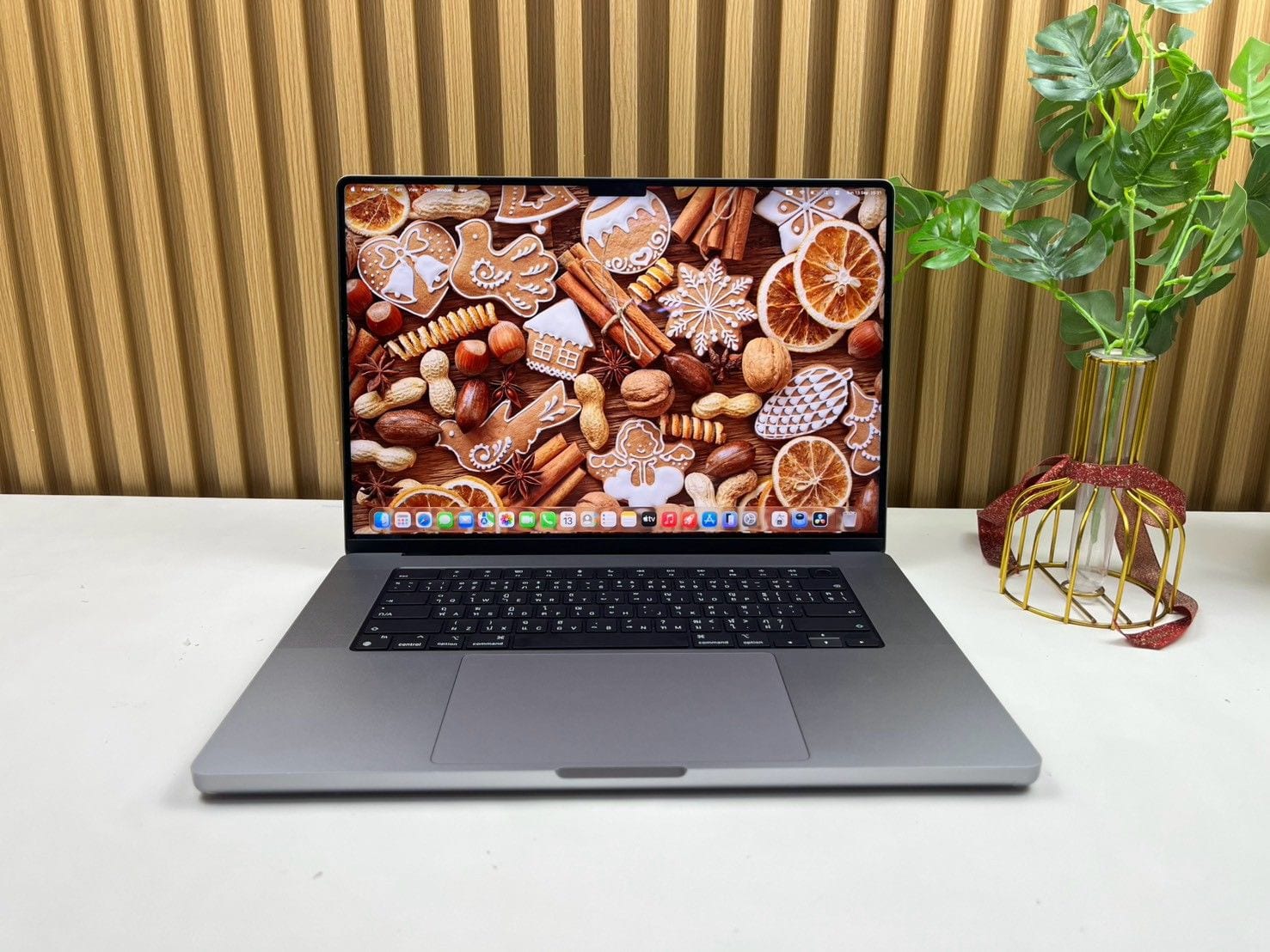 MacBook Pro 16-inch, 2023 (M2 Pro / M2 Max)