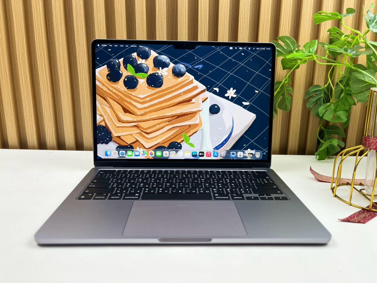 MacBook Air 13-inch, M2, 2022 MacBook Air 13-inch M2 2022 Ram16GB SSD256GB Space gray